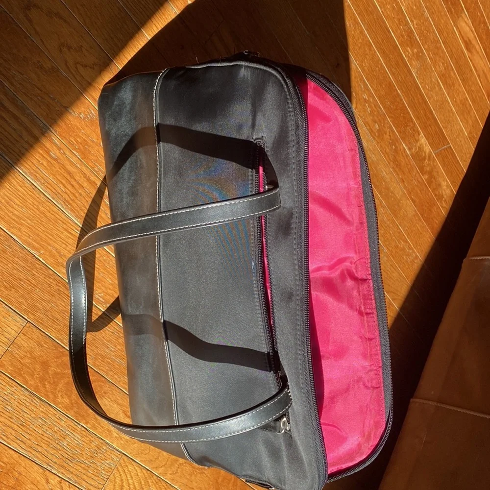 Blk bag 12x17 many pockets by Merona
